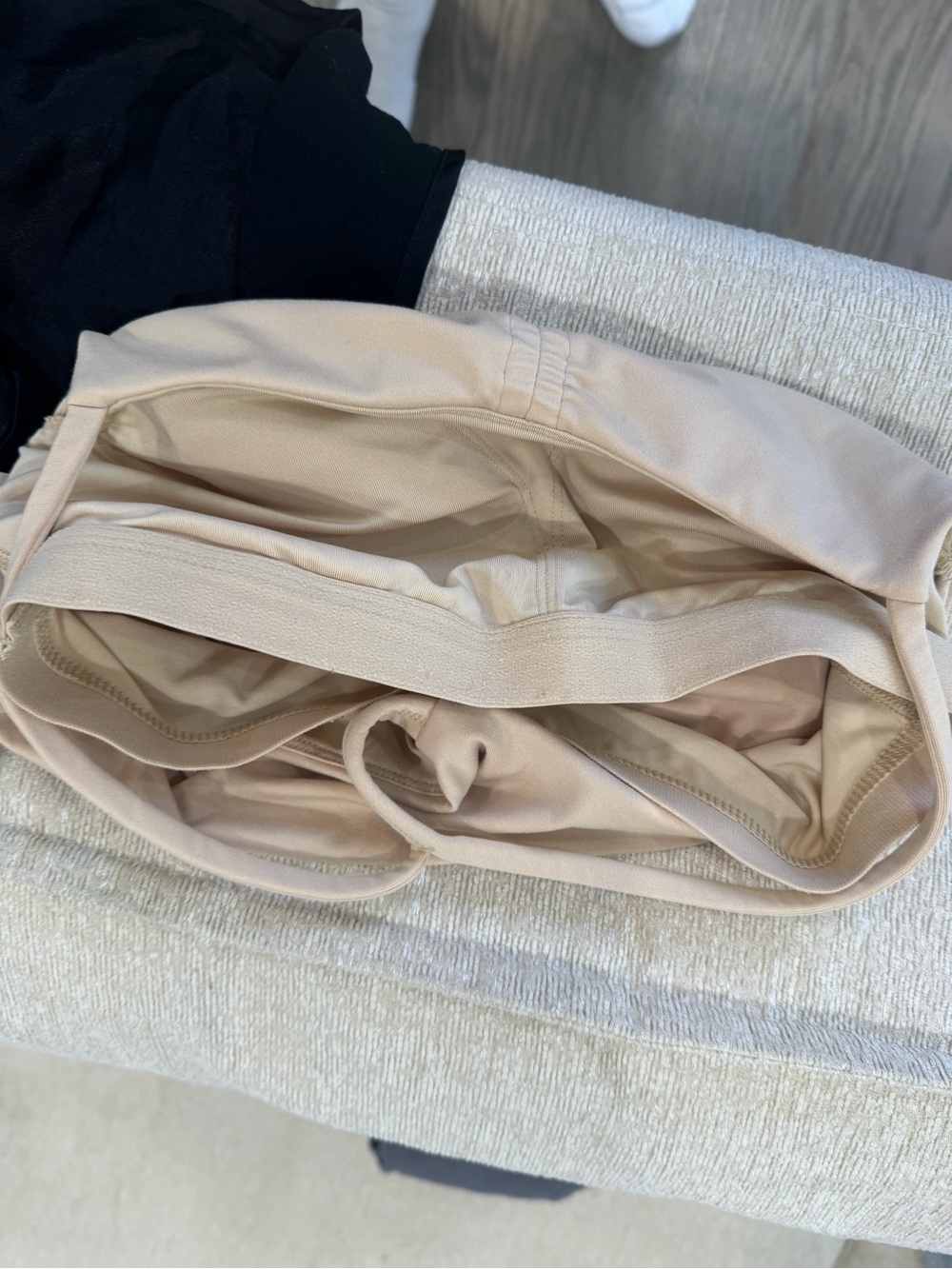all in motion Beige Ruched Workout Top Women’s Small ~ GOOD CONDITION - Picture 4 of 4